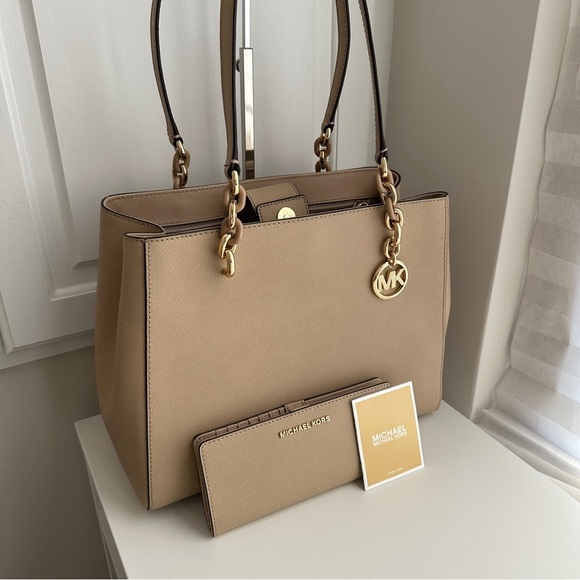 NWT $556 Michael Kors Purse Bags Set - Picture 2 of 8